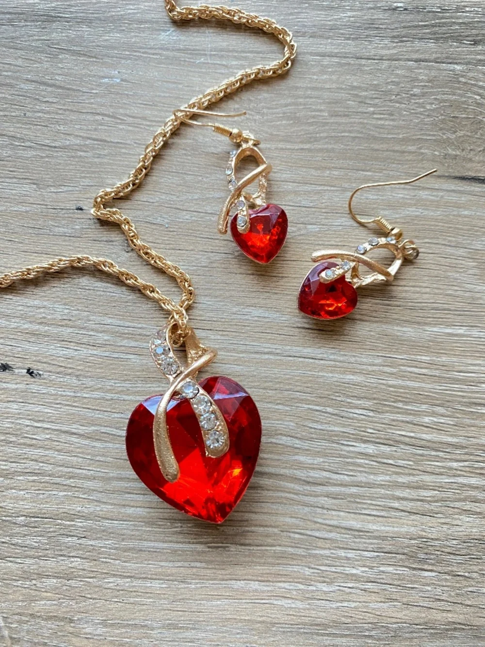 Red Crystal Heart Jewelry Set Gold Rope Chain Pendant Necklace Matching Dangle E